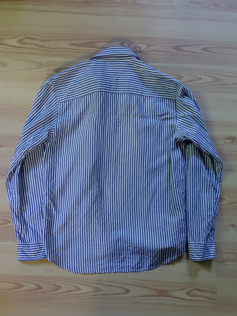 Lauren Ralph Lauren Blue & White Vertical Stripe 100% Silk Button-Down Shirt - Picture 5 of 6
